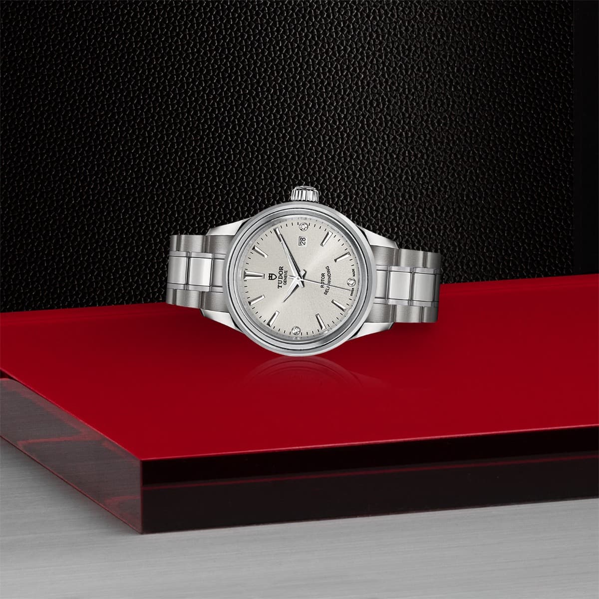 TUDOR Style 3