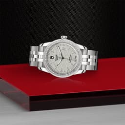 TUDOR Glamour Date