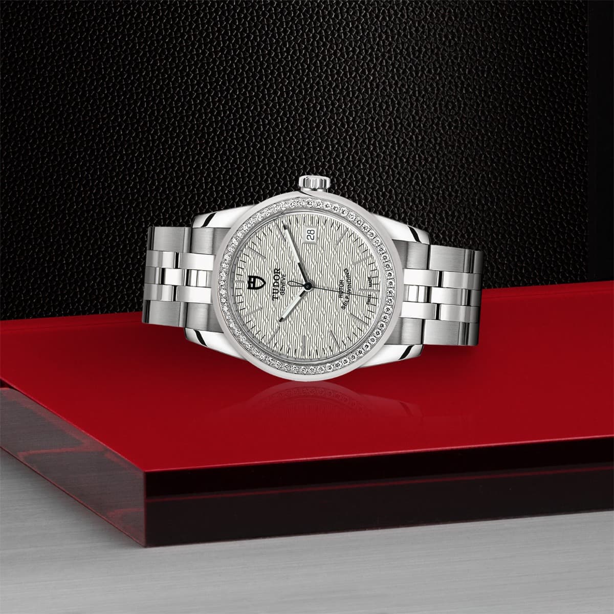 TUDOR Glamour Date 3