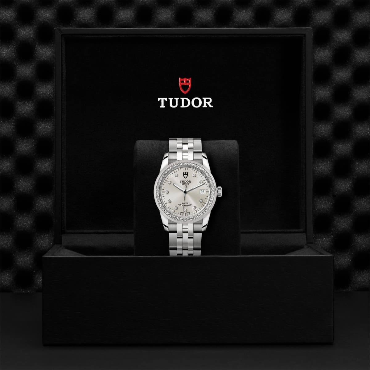 TUDOR Glamour Date 2