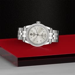 TUDOR Glamour Date