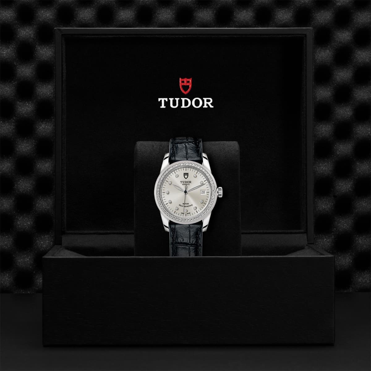 TUDOR Glamour Date 2