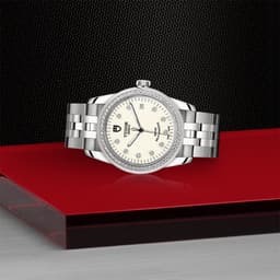 TUDOR Glamour Date