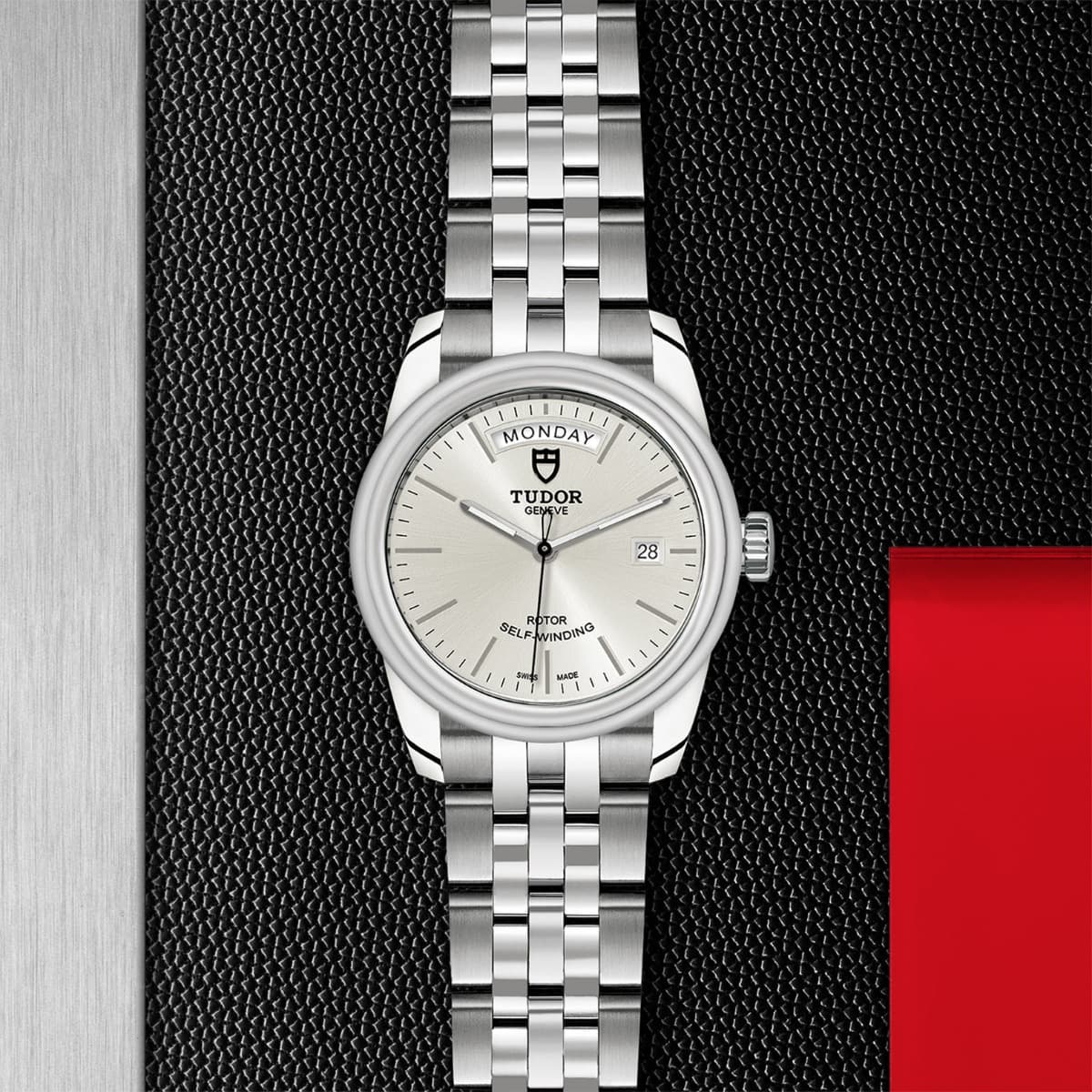 TUDOR Glamour Date+Day 4