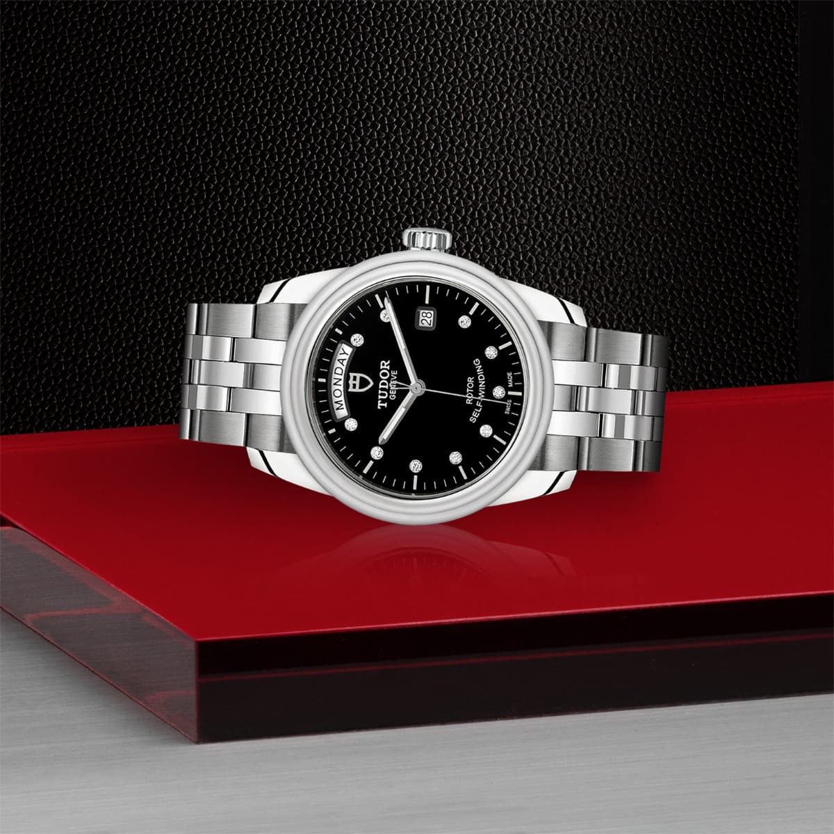TUDOR Glamour Date+Day 3