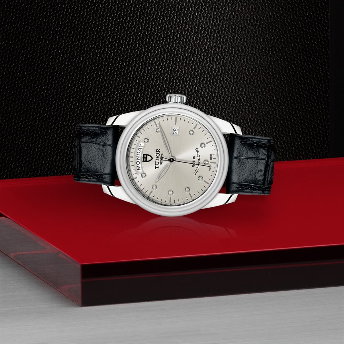 TUDOR Glamour Date+Day
