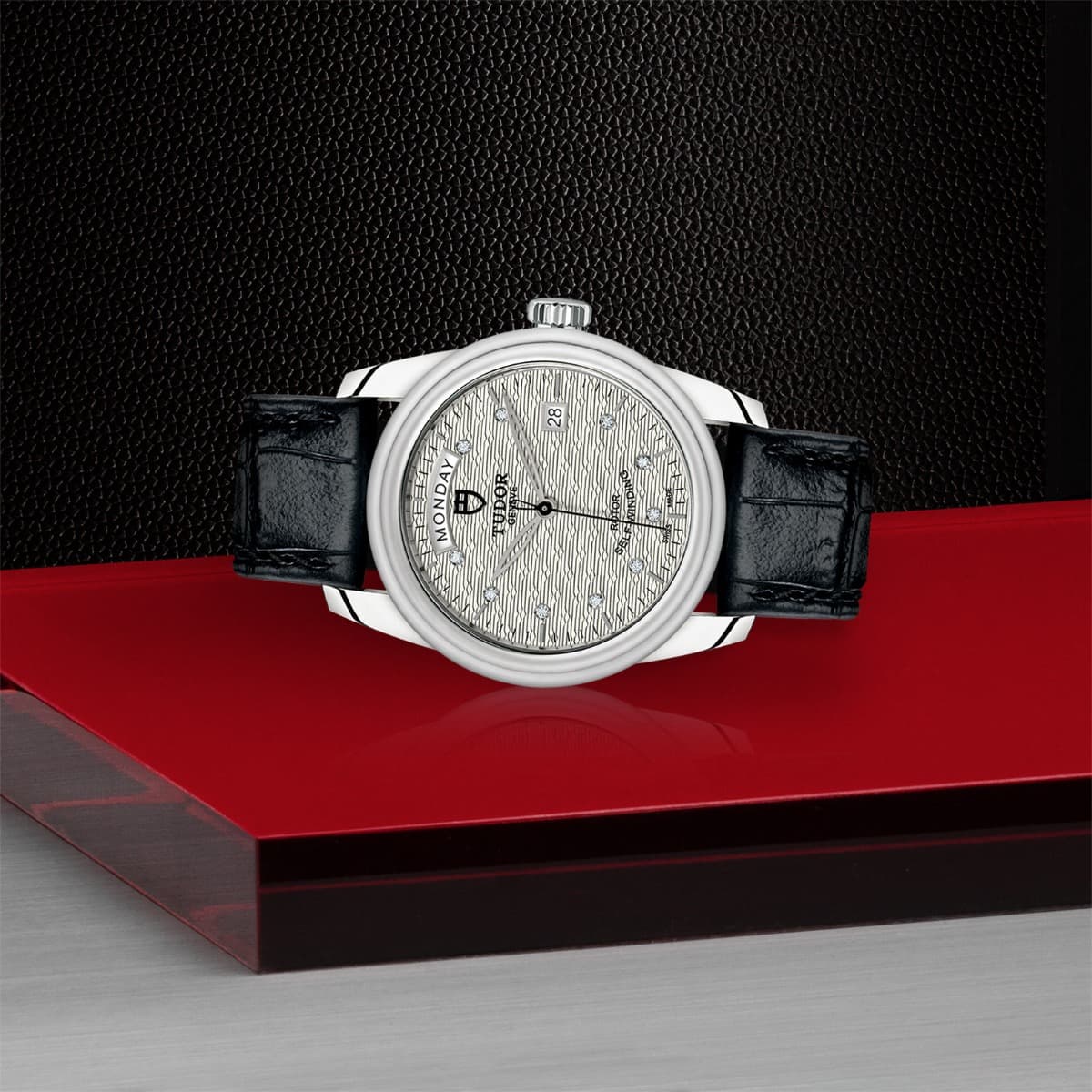 TUDOR Glamour Date+Day