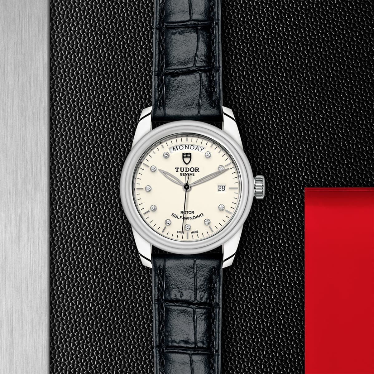 TUDOR Glamour Date+Day 4