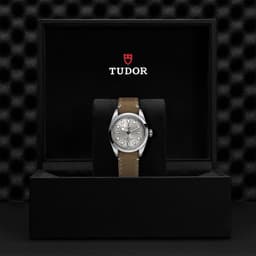 TUDOR Black Bay 32
