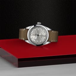 TUDOR Black Bay 32