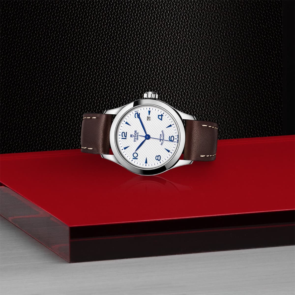 TUDOR 1926 3