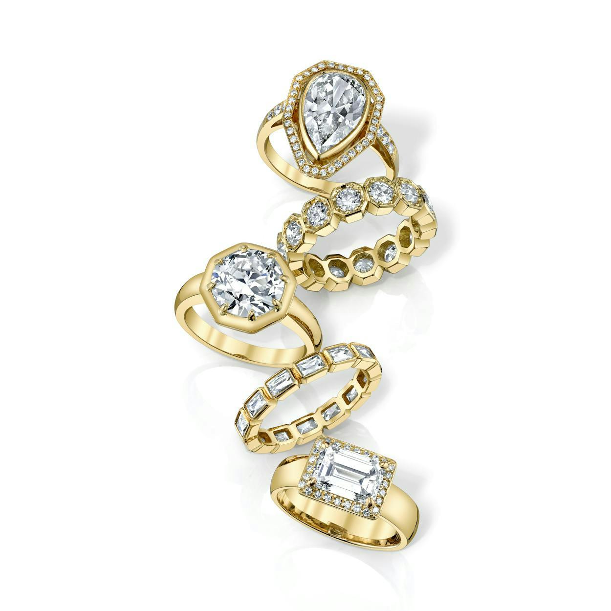 Single stone yellow gold diamond rings