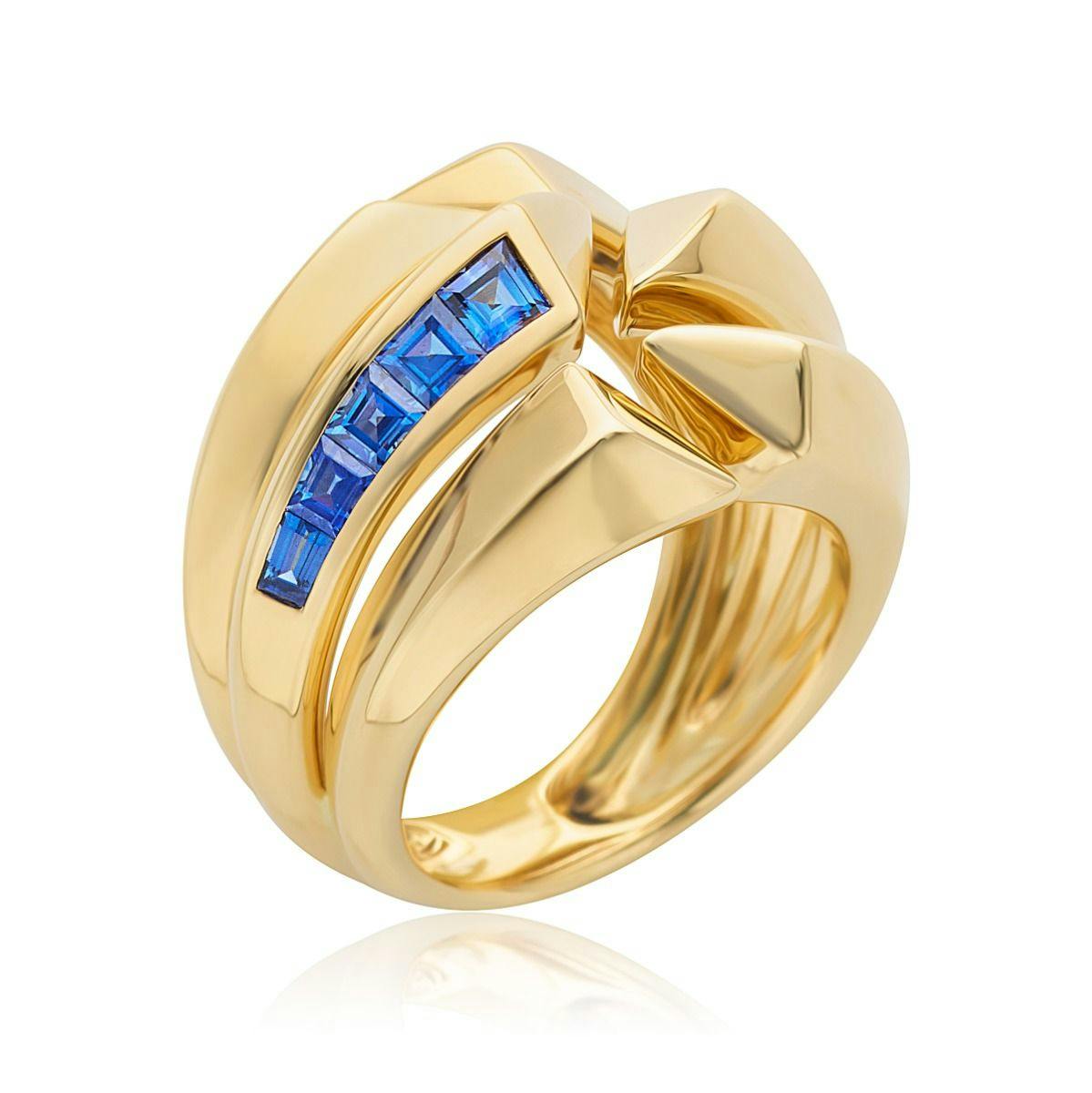 18k Yellow Gold Blue Sapphire Ring